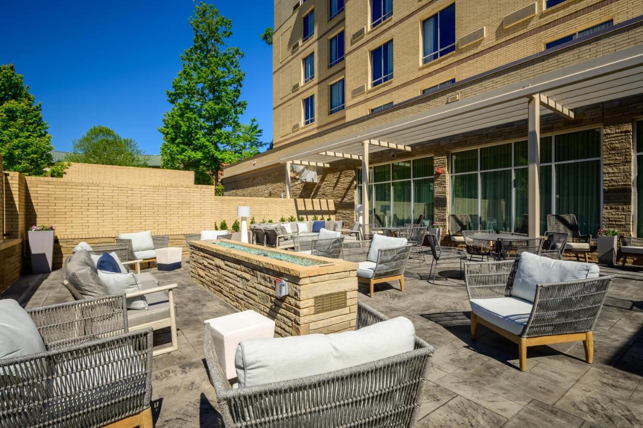 Courtyard By Marriott Raleigh Cary Crossroads Hotel Ngoại thất bức ảnh