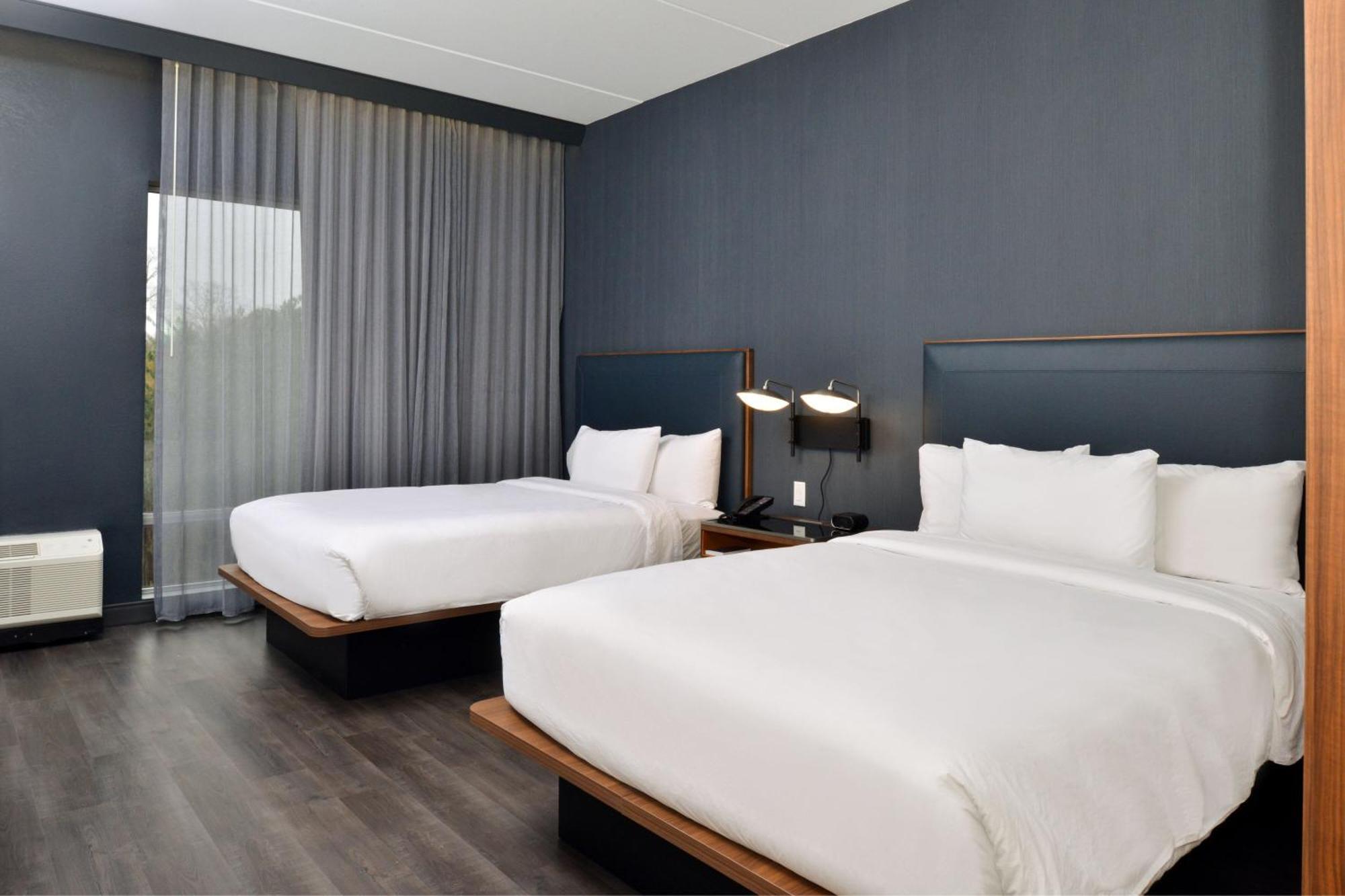 Courtyard By Marriott Raleigh Cary Crossroads Hotel Ngoại thất bức ảnh