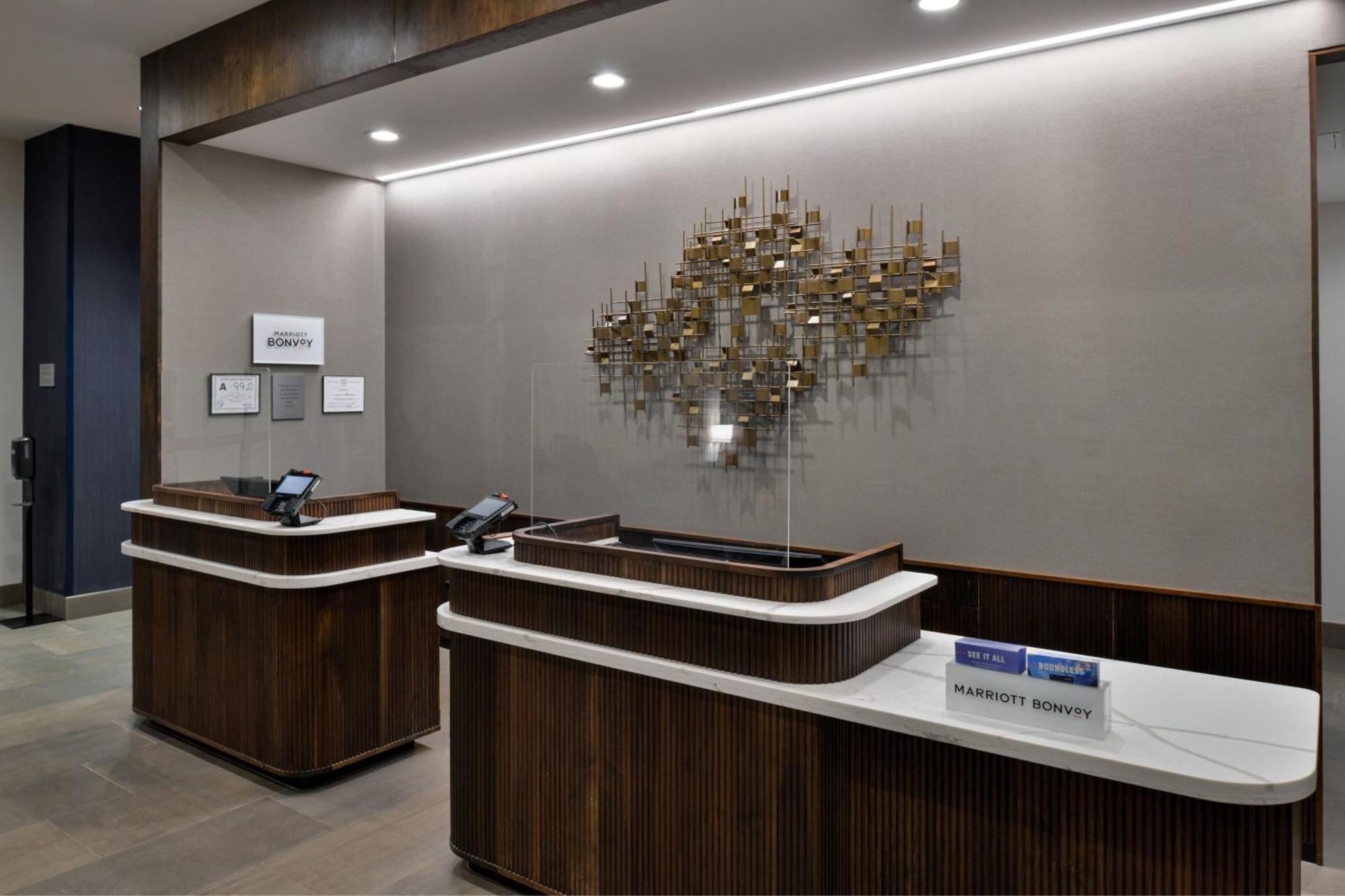 Courtyard By Marriott Raleigh Cary Crossroads Hotel Ngoại thất bức ảnh