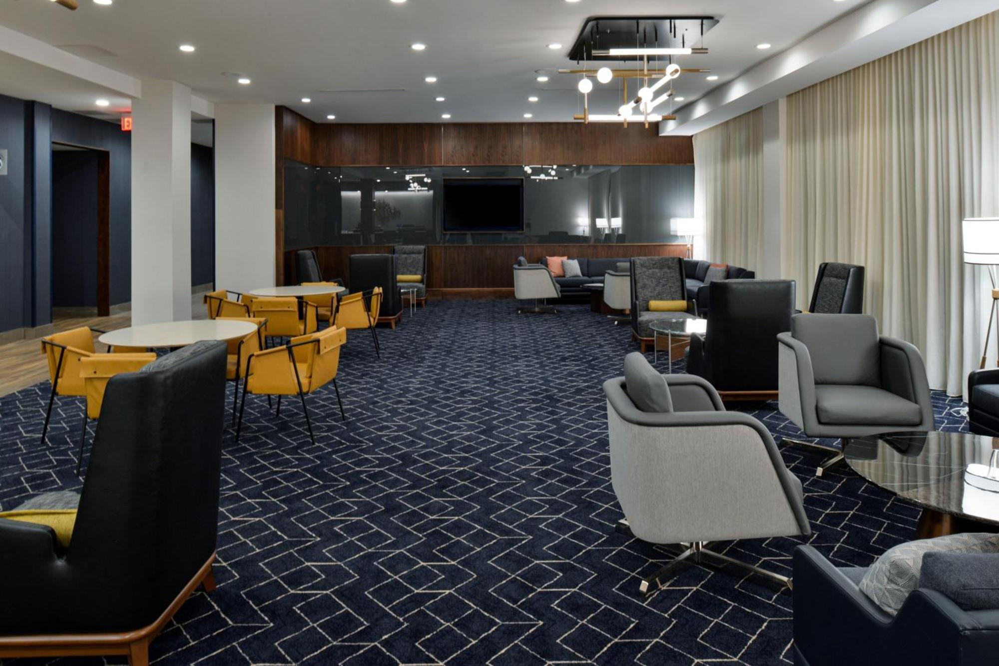 Courtyard By Marriott Raleigh Cary Crossroads Hotel Ngoại thất bức ảnh